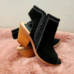 Brand New Sofft comfy sandals